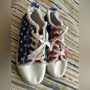 American flag lace-up shoes, women’s size 9